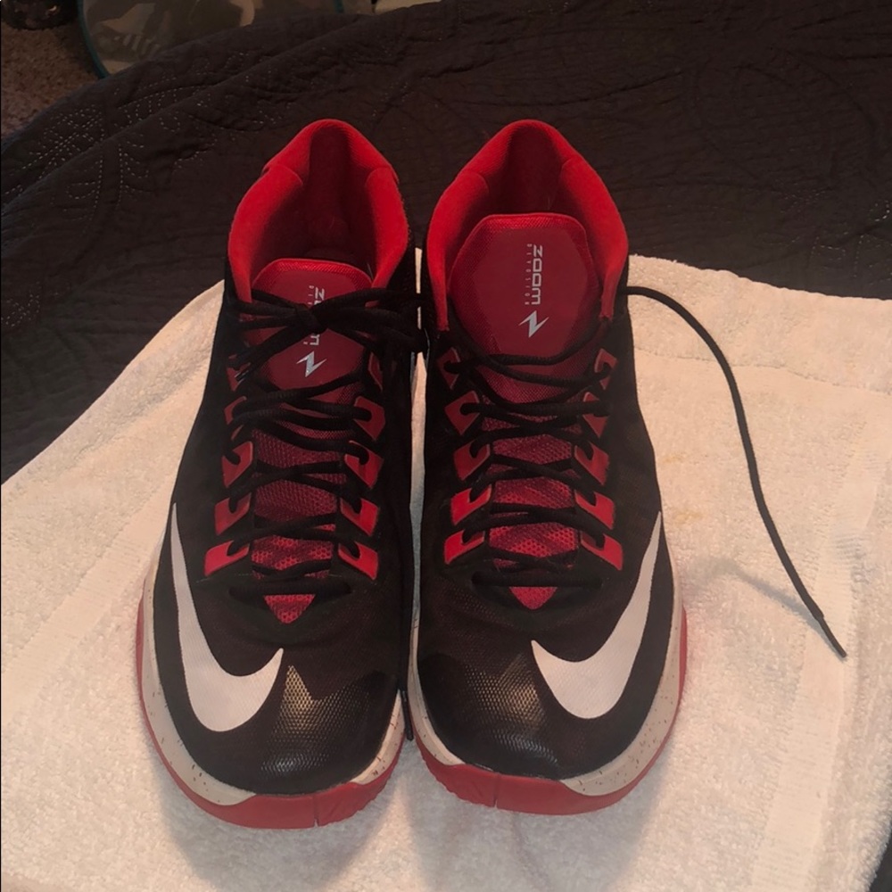 Men’s size 14 nike zoom devosion